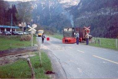 Die Strasse wurde wieder aufgefräst